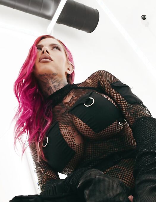 Chantal Danielle Sucks And Rides Giant Black Cock With Vigorous Energy