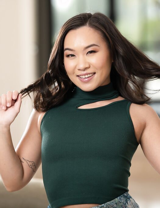 Serene Siren And Kimmy Kimm Playing With Their Favorite Sex Toys