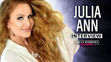 Julia Ann: fingere sborrate, vietare il porno su Twitter e come fa funzionare il suo matrimonio