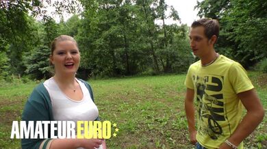 La bionda paffuta si fa trapanare la figa grassa dal fidanzato magro - AMATEUR EURO