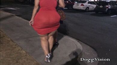 BBW matura culona scopata in culo sulla strada
