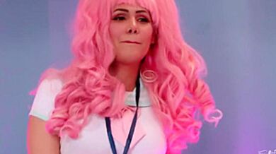 Game Star Falls For Pink - Pink Star