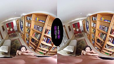 Virtual Reality - Behind His Back