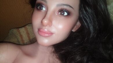 BRAZZERS bambola userà la gola, la figa, il culo e i piedi per soddisfare il mio grosso cazzo Black.