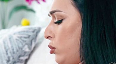 Khloe Kay - Rental Misunderstanding Leads To Joy