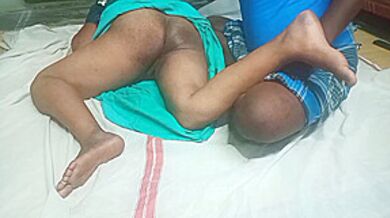 Desi Awasome Beauty Aunty Fuck In Village