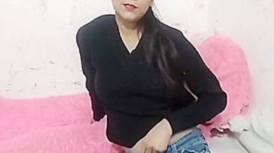 Stepsister Ko Ghar Me Band Kar Ke Jabar Dasti Pela