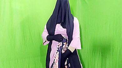 Indian Beautiful Muslim Housewife