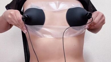 【育乳日記 ＃１１】スポブラ付けて透け透けでカップ玩具チクニー