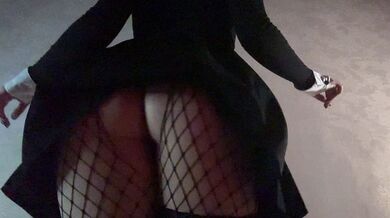 ASMR | Ti sei svegliato nel seminterrato di mercoledì