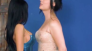 33 Min - Ember Fiera And Ember Snow