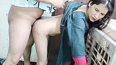 Jija Ne Mujhe Apni Bb Samjh Kar Pel Diya