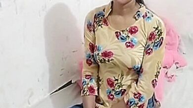 Stepdaughter Ko Saman Dene Ke Bahane Pel Diya