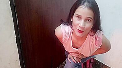 Stepsister In Law Ko Jabar Chuchi Daba Daba Kar Pela