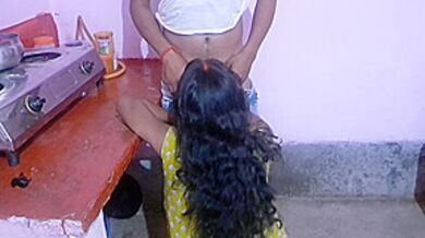 Bhabhi In Kichen