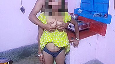 Bhabhi In Kichen