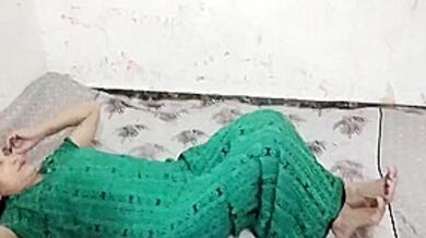 Chachi Ke Bur Me Mota Land De Diya