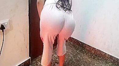 Abbu Jaan Ke Samne Stepsister Ko Nanga Kar Ke Pel Diya