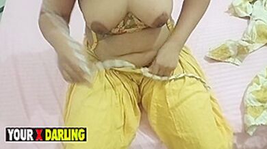 Bhabhi Getting Horny When She Was Alone