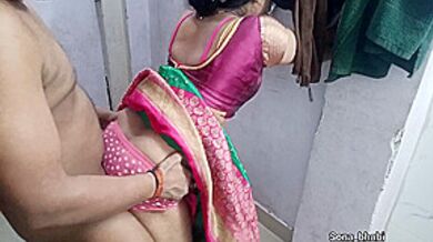 Verified Amateurs - Indian Desi Sona Bhabhi Ki Saree Utha Ke Mast Chudai. Indian Desi Bhabhi Saree Sex Video