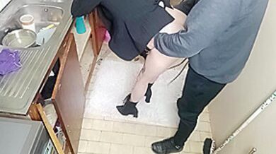 House Lady Looking For Some Dick