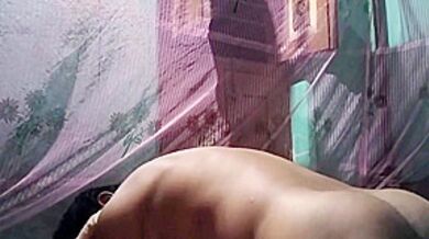 Who Should Leave Me, Comment Me