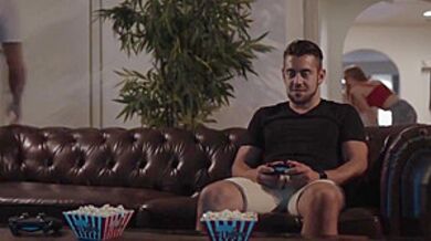 Stepbros Friend Bareback Fucks His Ts Stepsister - Steve Holmes, Dante Colle And Große Titten