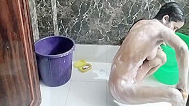 Muslim Girlfriend Made Bathroom Mms Video