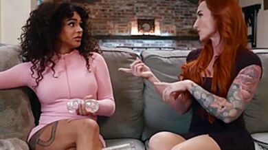 Eva Offers To Masturbate With The Stroker