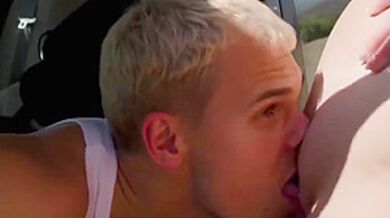 Carwash Babes Give Customer A 3some Extra Service