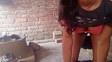 Bihar: Neighbour Up From Behind While She Was Cooking - Beate N