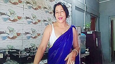 Li Ya - Jawan Larki Ne Ek Young Larke Ko Apne Ghar Bula Ke Uska Lund Chus