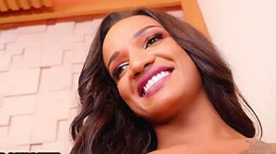 Thaysa Lopes - Shemale Bareback Fuck