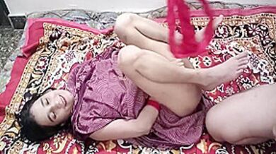Hot Bhabhi Ka Sharee Utha Ke Pel Diya