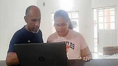 Housewife Pays A Technician With A Good Blowjob And A Hard And Rich Fuck While Her Husband Works