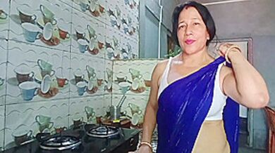 Painful Anal Try- Indian Wife Pinki Try First Time Anal In Sexy Saree To Make Her Husband Happy