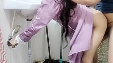 Stepsister In Law Ko Bathroom Ke Paas Pakad Ke Jabar Dasti Pela