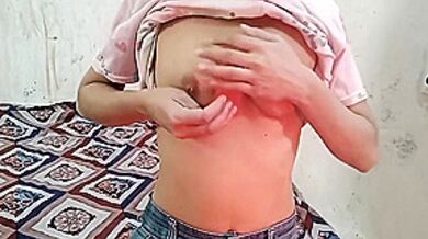 Desi Aunty Ne Apni Wife Samjh Kar Pel Diya