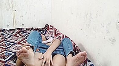 Desi Aunty Ne Apni Wife Samjh Kar Pel Diya