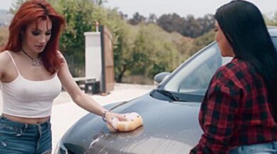 Wet Milf Got Fucked By Horny Shemale