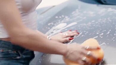 Wet Milf Got Fucked By Horny Shemale