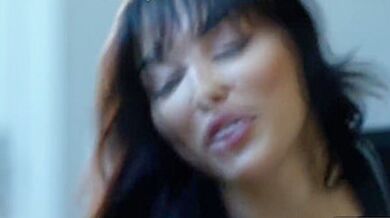 Horny Vanessa Lets Breakfast Her Wet Pussy