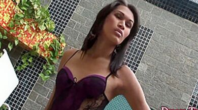 Renata Tavares - Trans Beauty Spreads For A Good Ass Pounding