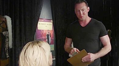 Bombshell Shemale Fucks Her Assistant