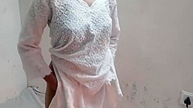 Cute Stepsister Stepdaughter Samjh Ke Pel Diya