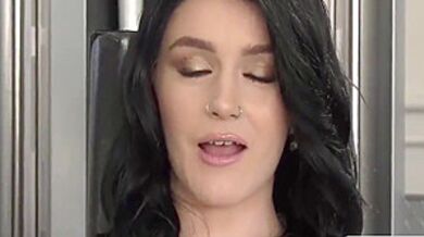 Fucks Her Hot Redhead Ts Gym Buddy 6 Min - Rosalyn Sphinx And Erica Cherry