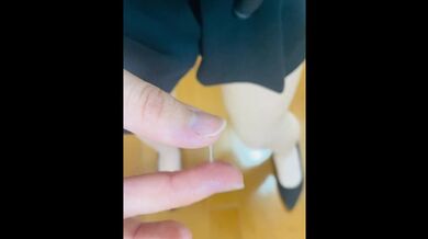 【Japanese】【masturbation】今日はノーブラノーパンでデスクワーク、でもムラムラがとまらなくてオナニー、、人妻の密かなエロ。こんなに濡れちゃった。