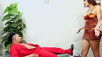 Tgirl Pays House Painter With Her Ass - Tayla Spiller