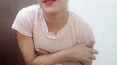 Chachi Ki Chuchi Daba Daba Kar Choda