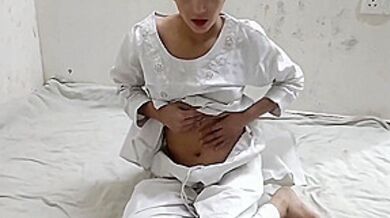 Abbu Jaan Please Meri Chhut Mat Mariye